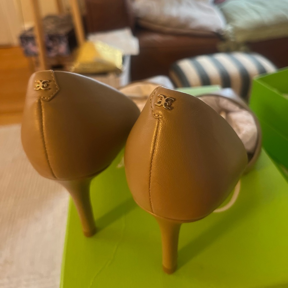 Sam Edelman Tan Pointed Toe Heels - Picture 3 of 7